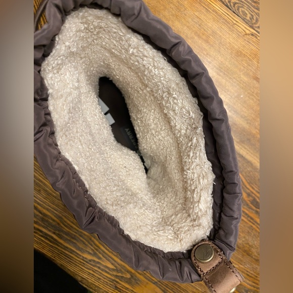 Sperry Women's Brown Winter Boots - Picture 3 of 6